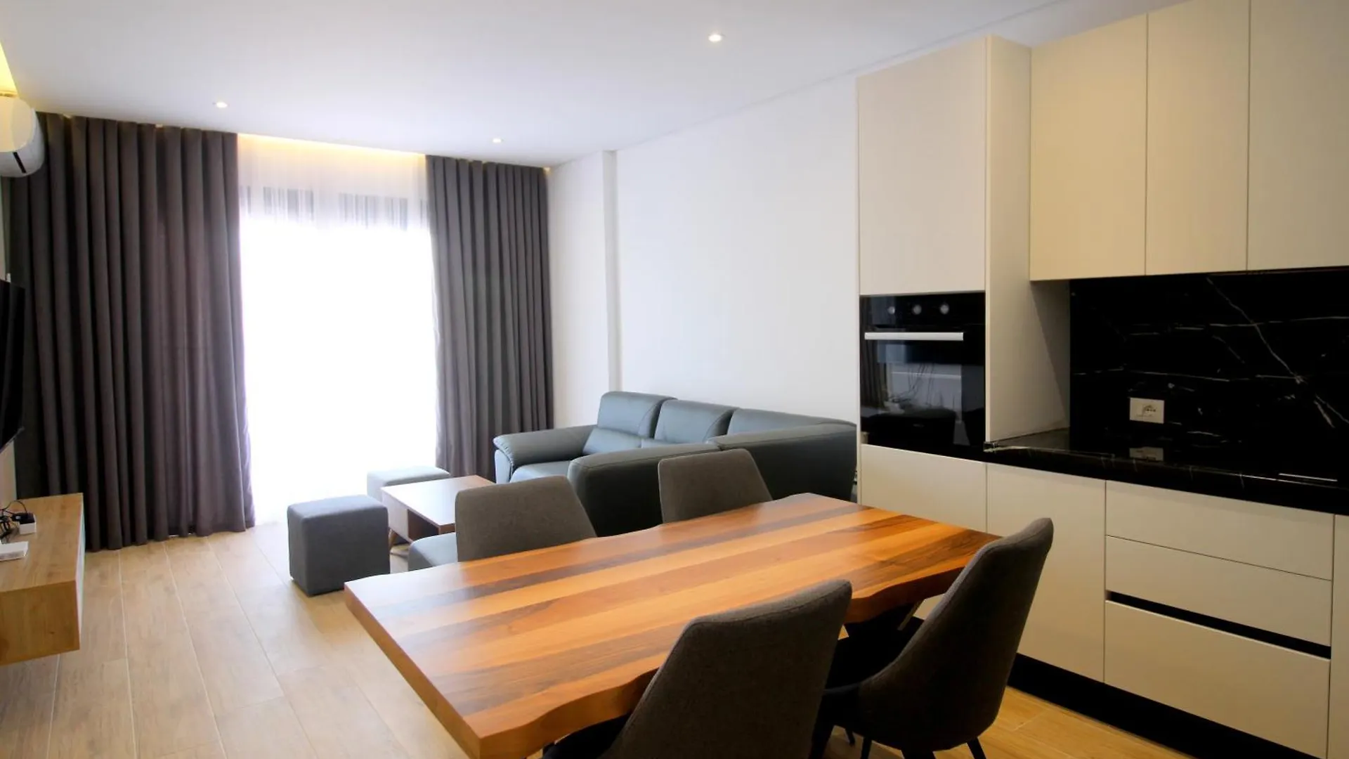 Jola Apartments Sarande