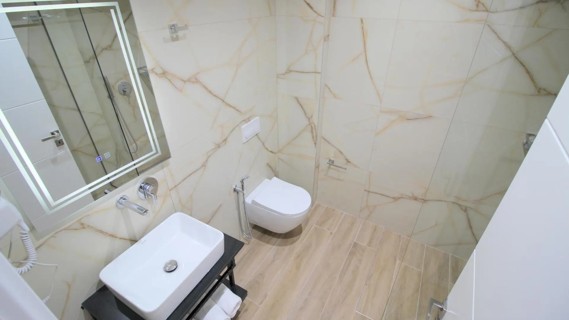 Jola Apartments Sarande