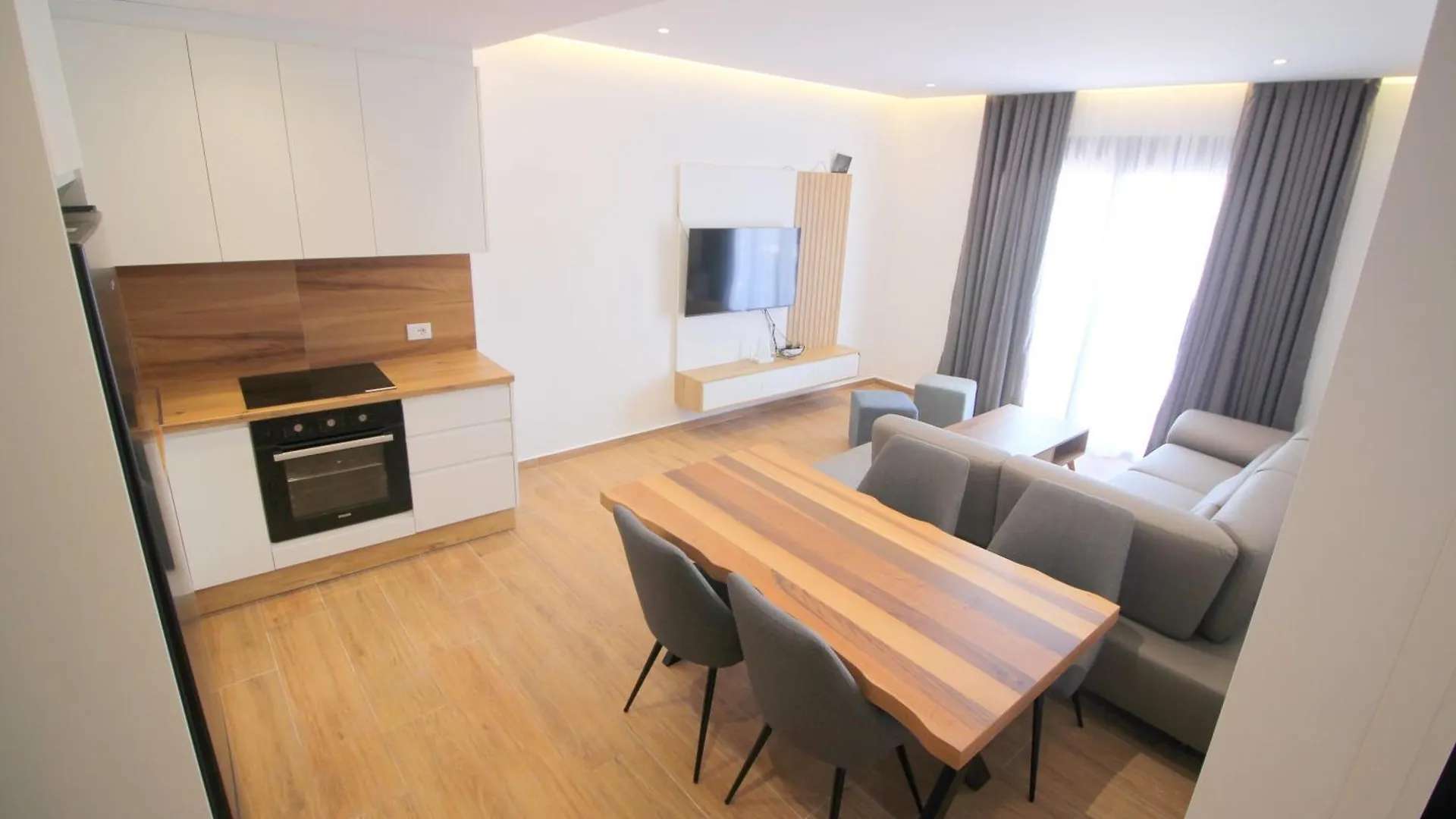 Jola Apartments Sarande
