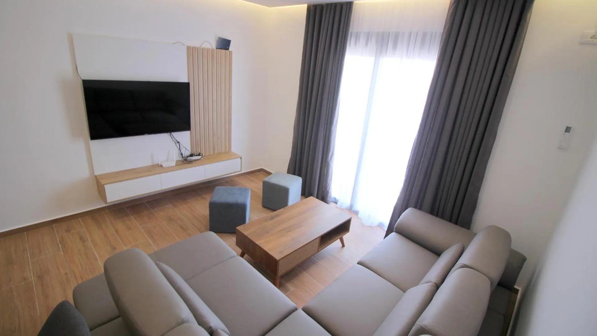 Jola Apartments Sarande