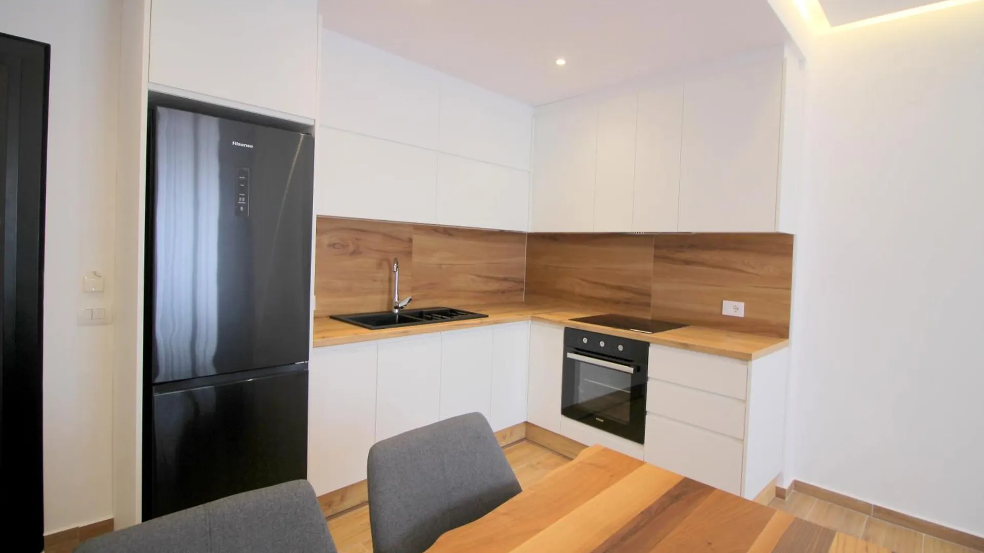 Jola Apartments Sarande