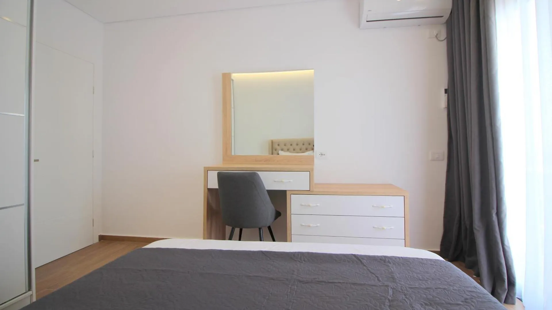 Jola Apartments Sarande