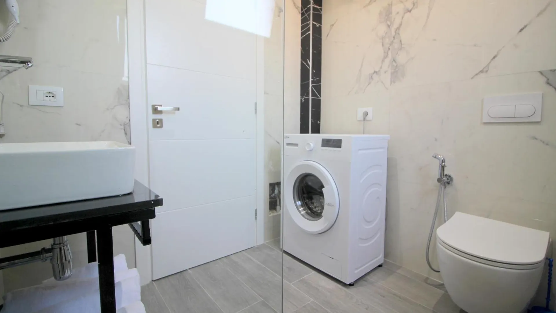 Jola Apartments Sarande