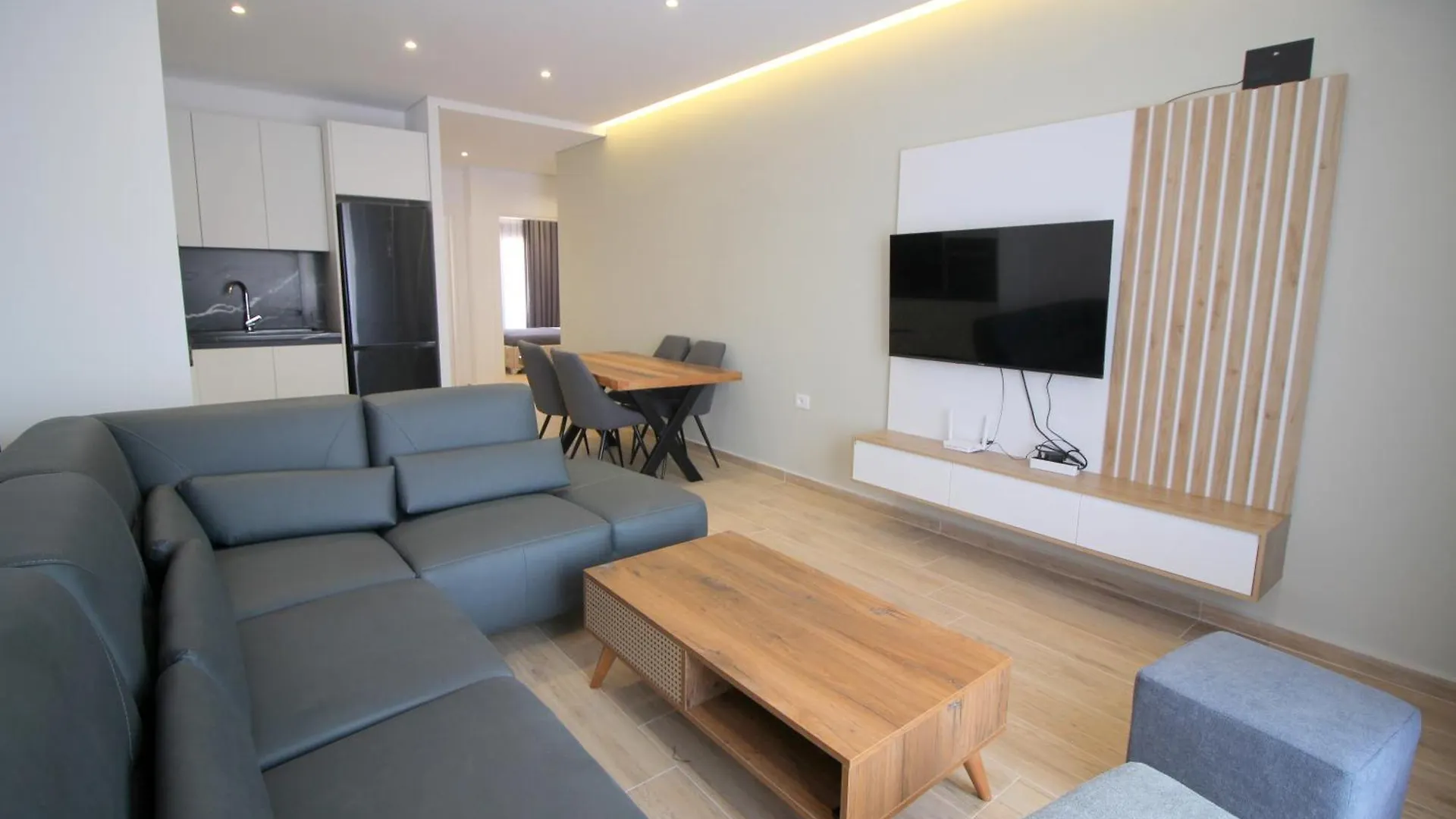 Jola Apartments Sarande