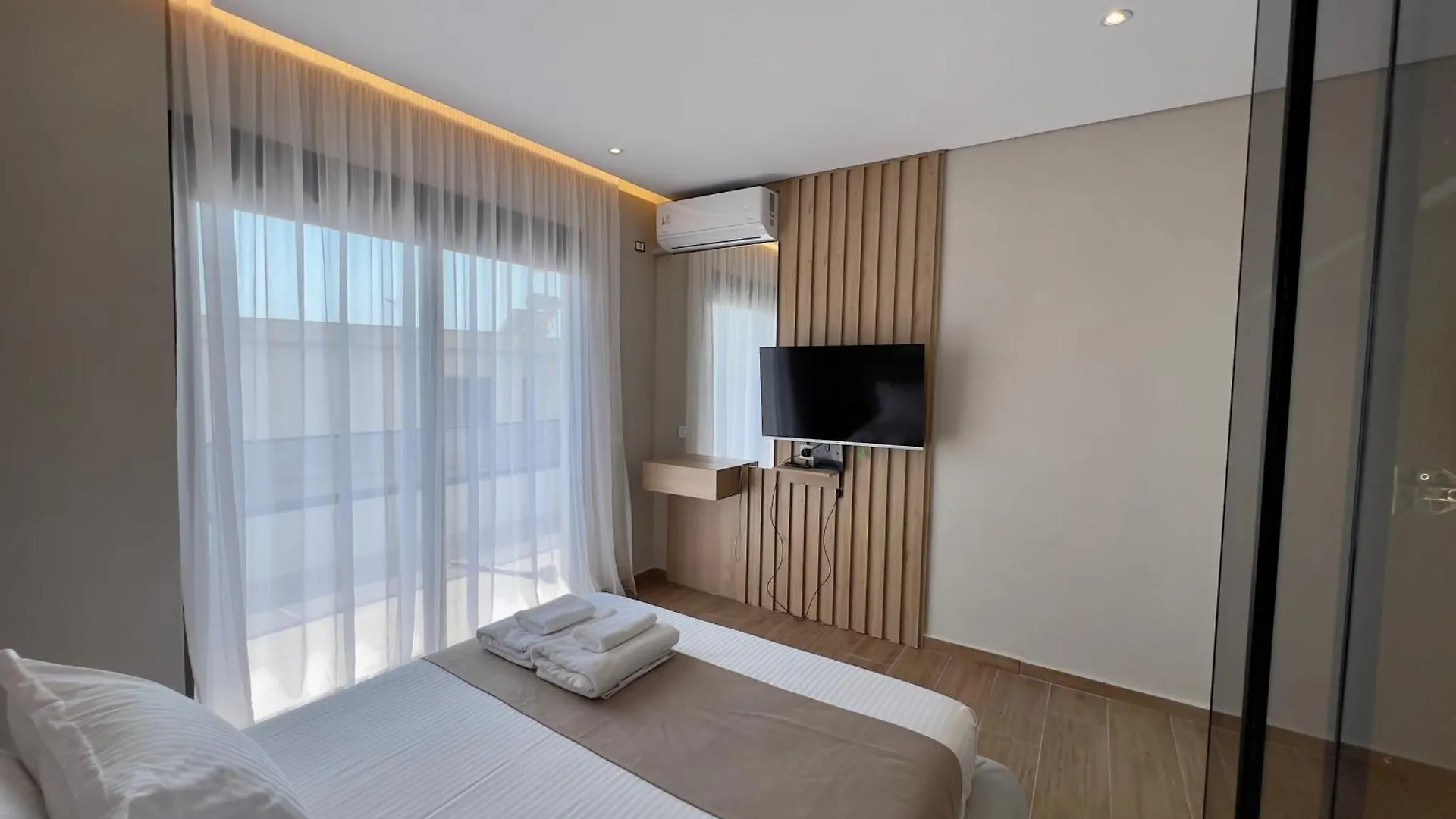 Jola Apartments Sarande 0*,