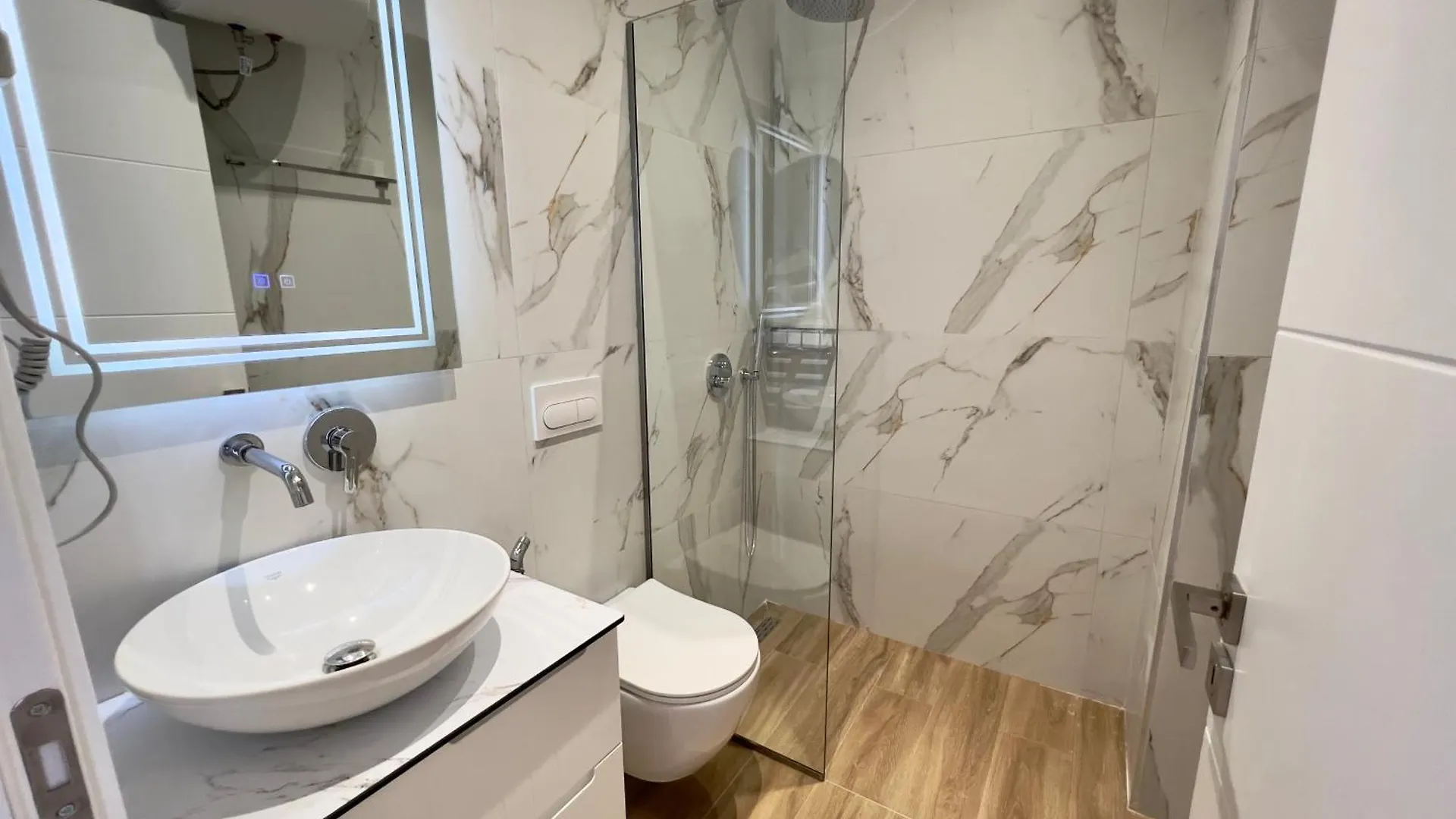 Jola Apartments Sarandë