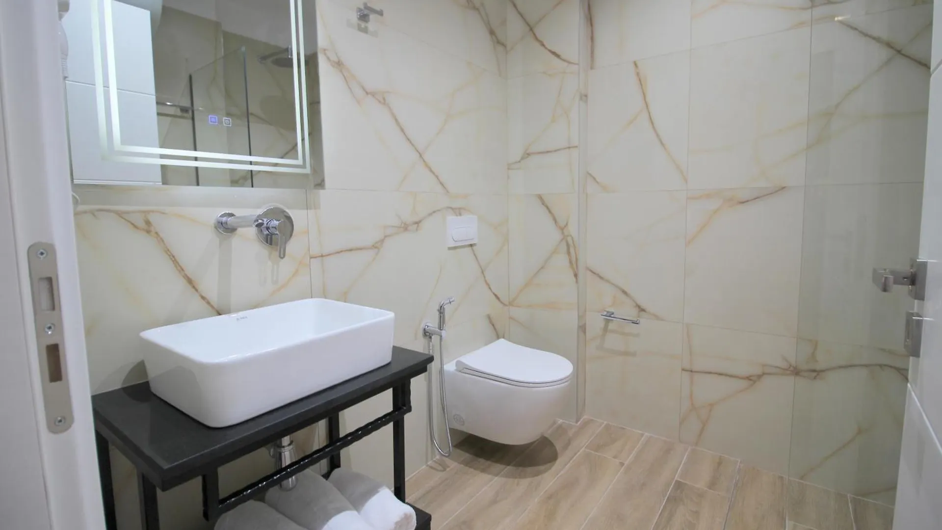 Jola Apartments Sarandë