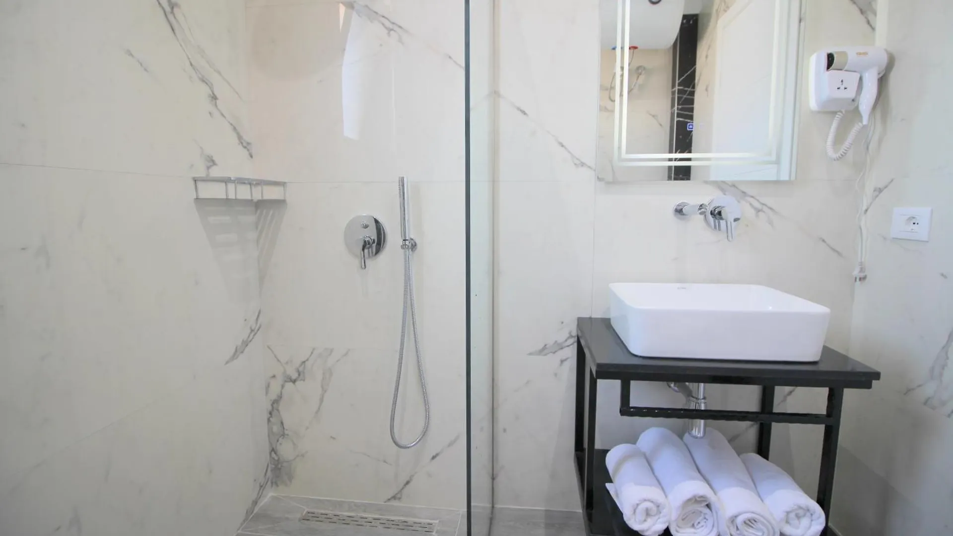 Jola Apartments Sarandë